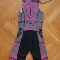 Apex Women Elite Tri Suit (grey-pink/back zipper)